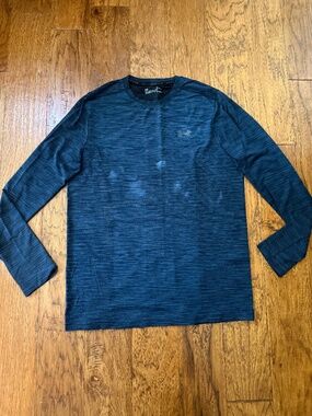 Under armor heather navy and blue shirt
